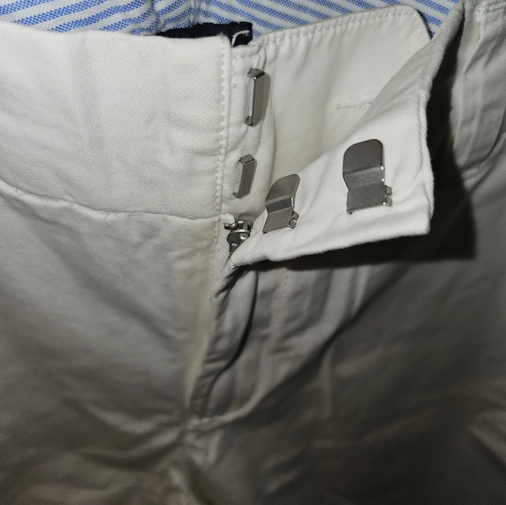 2 Pairs NWT Tommy Hilfiger Womans White shorts size 14
